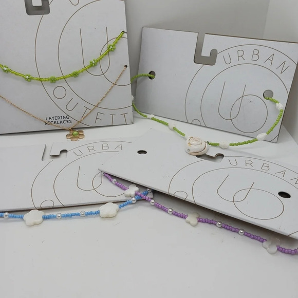 NWT 5 PC. URBAN OUTFITTERS NECKLACES - Picture 4 of 4